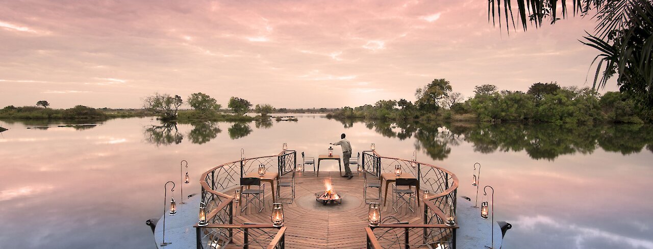 Thorntree River Lodge schwimmendes Deck auf Sambesi