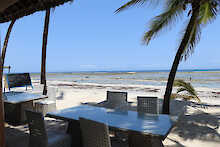 Coconut Beach Lodge Strandcafe mit Blick zum Meer