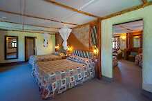 Zwei Zimmer mit Verbindungstür