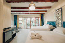 Java Boutique Hotel Doppelzimmer mit Blick zur Terrasse