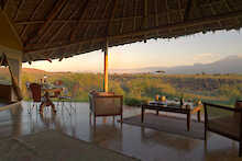 Elewana Tortilis Camp Amboseli private House Terrasse mit Blick zum Kilimanjaro