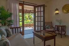 Breezes Beach Club & Spa Zanzibar Deluxe Zimmer Blick auf Terrasse