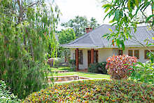 Ngorongoro Coffee Lodge Garten mit Unterkunft