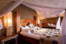 Severin Safari Camp Unterkunft mit Doppelbett und Zustellbett