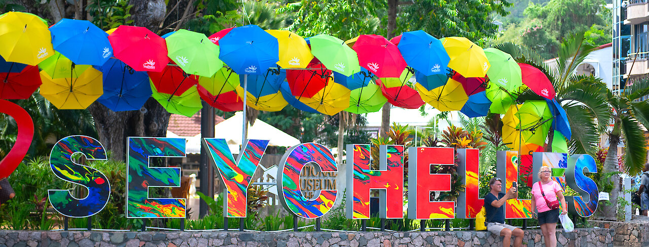 Seychellen-Schriftzug in Mahé
