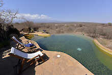 Luftaufnahme der Landschaft um das Elerai Camp