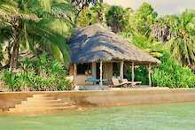 Haus neben dem Pool