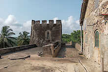 Außenseite des Fort Groß Friedrichsburg