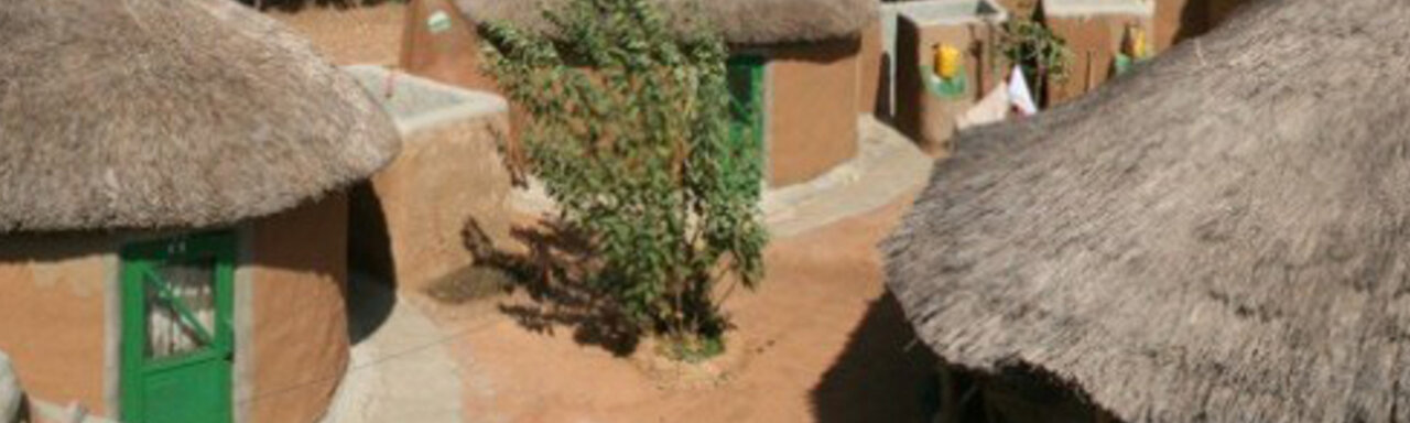 Blick ins Dorf im Green House