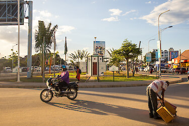 Einwohner auf den Straßen Dodomas