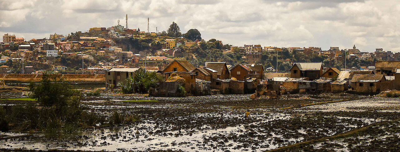 Antananarivo bewölkt, von weitem