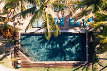 Luftaufnahme des Pools