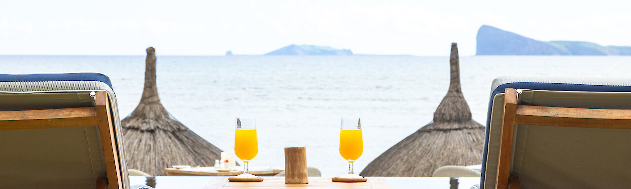 Strandliegen am Meer