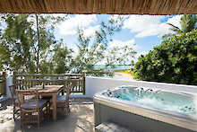 Jacuzzi der Coin-de-Mire-Villa