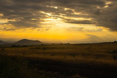 Sonnenuntergang in West Kilimandscharo