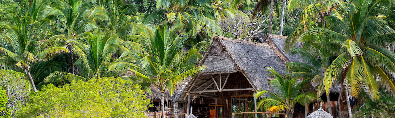 Pole Pole Bungalow vom Meer