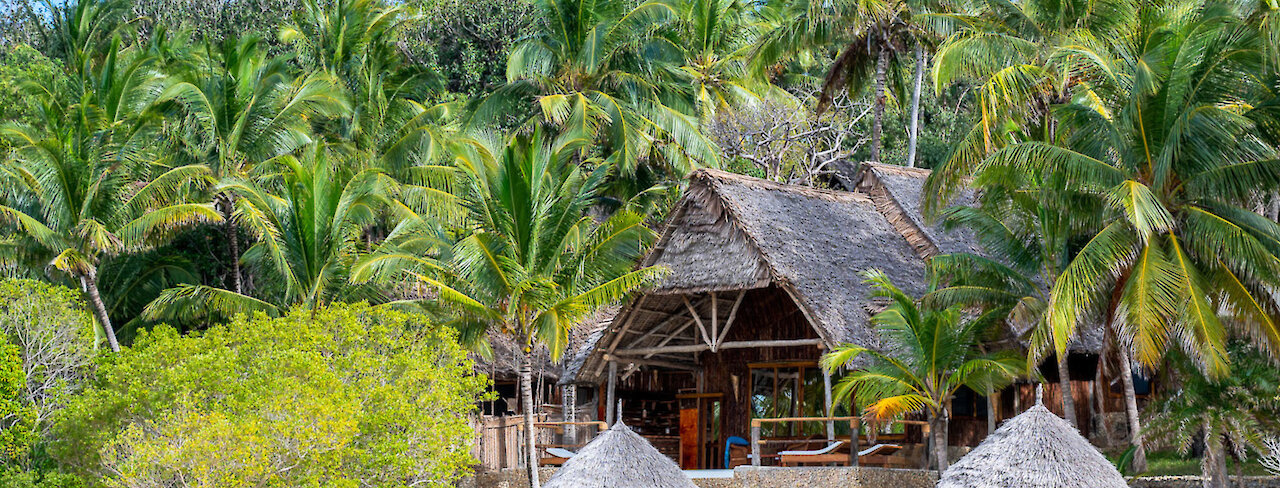 Pole Pole Bungalow vom Meer