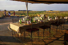 Dinner am Lake Natron Camp