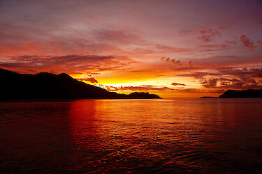 Sonnenuntergang auf Praslin