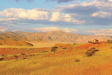 Das Namib Dune Star Camp zur goldenen Stunde