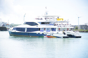 Fähre zwischen den Inseln