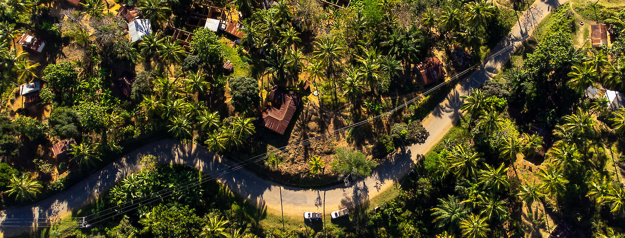 Eine Straße durch Tansania