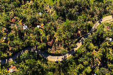 Eine Straße durch Tansania