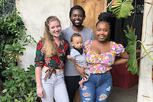 Die Mitgründer von Forward Step Organization