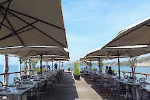 Restaurant draußen im Hôtel Le Lagons