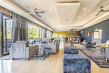 Lounge Bereich der Shepard’s Tree Game Lodge