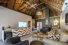 Blick ins Zimmer der Ivory Tree Game Lodge