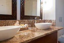 Badezimmer in der Ilala Lodge