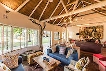 Lounge im Robins Camp