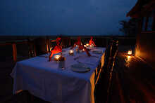 Kafue River Lodge Terrasse zum Abendessen
