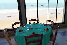 Blick auf das Meer vom Restaurant Phenix