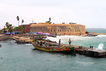 Tag 10 – Dakar erleben: Monumente, Geschichte und Nachtleben