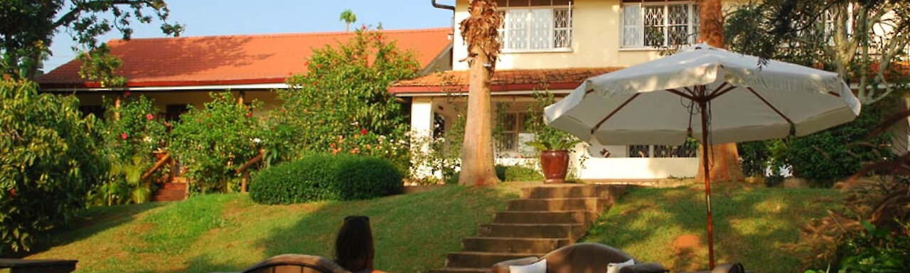 Außenansicht des Karibu Entebbes