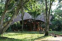 Kibale Forest Camp Haupthaus Vorderansicht