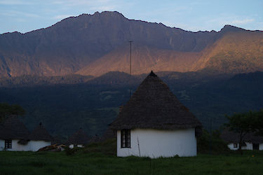 Momella Wildlife Lodge vor dem Mt. Meru