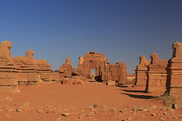 Tag 12: Prachtvolle Tempel & ein „Kiosk“ in der Wüste