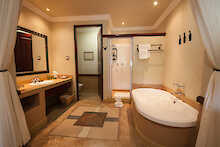 Badezimmer der Chobe Safari Lodge