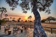 Mbali Mbali Katavi Blick von Terrasse zum Sonnenuntergang