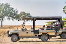 Mbali Mbali Katavi Safarifahrzeug