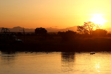 Sonnenuntergang im Mikumi-Nationalpark