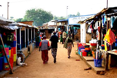 Entspanntes afrikanisches Markttreiben
