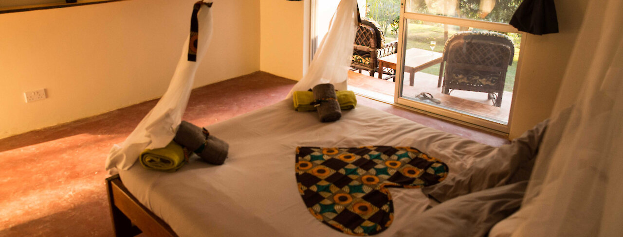 Doppelzimmer mit schöner Tagesdecke