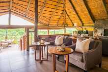 gemütliche Lounge im Victoria Falls Safari Club