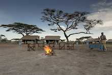 Lagerfeuer im Serengeti Explorere Camp