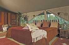 gemütliches Doppelzimmer in Zeltsuite des Kicheche Laikipia Camp